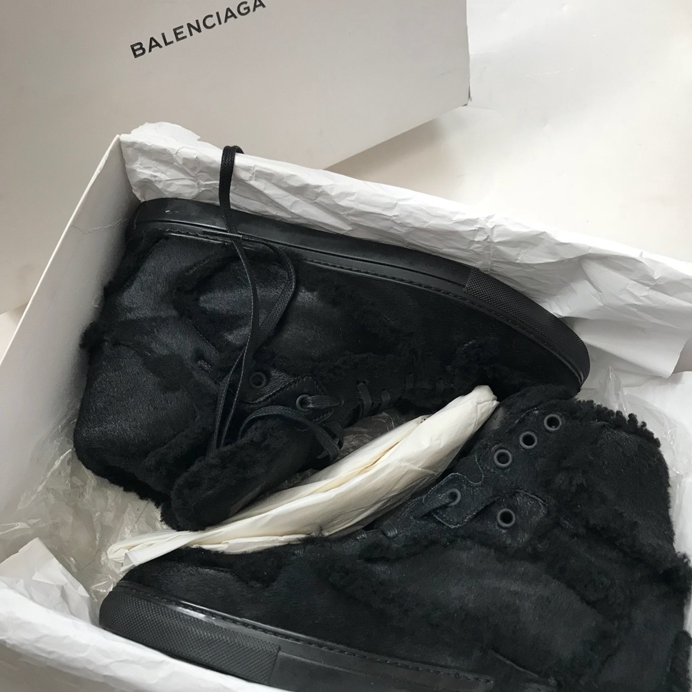 BALENCIAGA shearling and calf hair trainers (41) - Picture 3 of 12